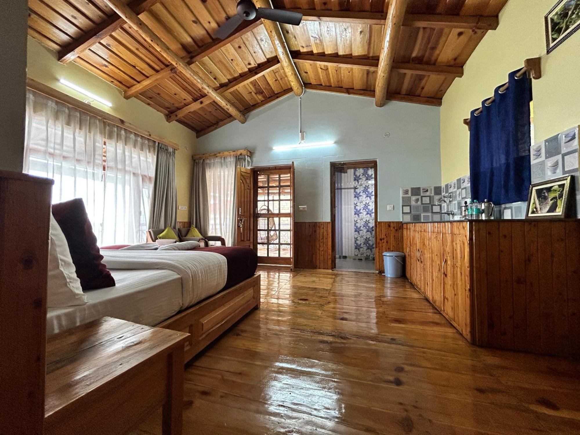 Kasar Himalaya Holiday Resort, Binsar Rd อัลโมรา ภายนอก รูปภาพ