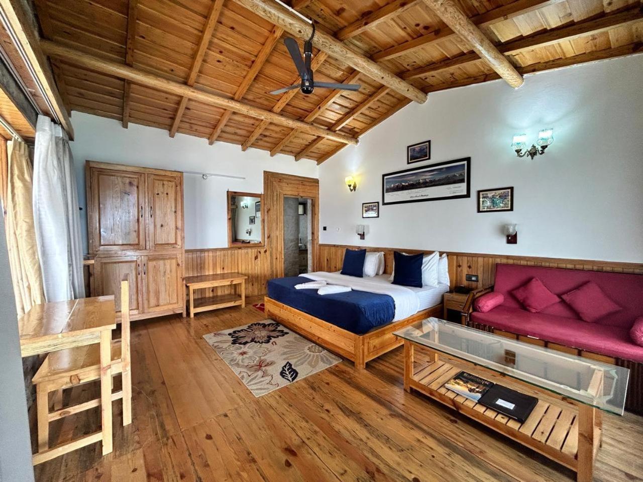 Kasar Himalaya Holiday Resort, Binsar Rd อัลโมรา ภายนอก รูปภาพ