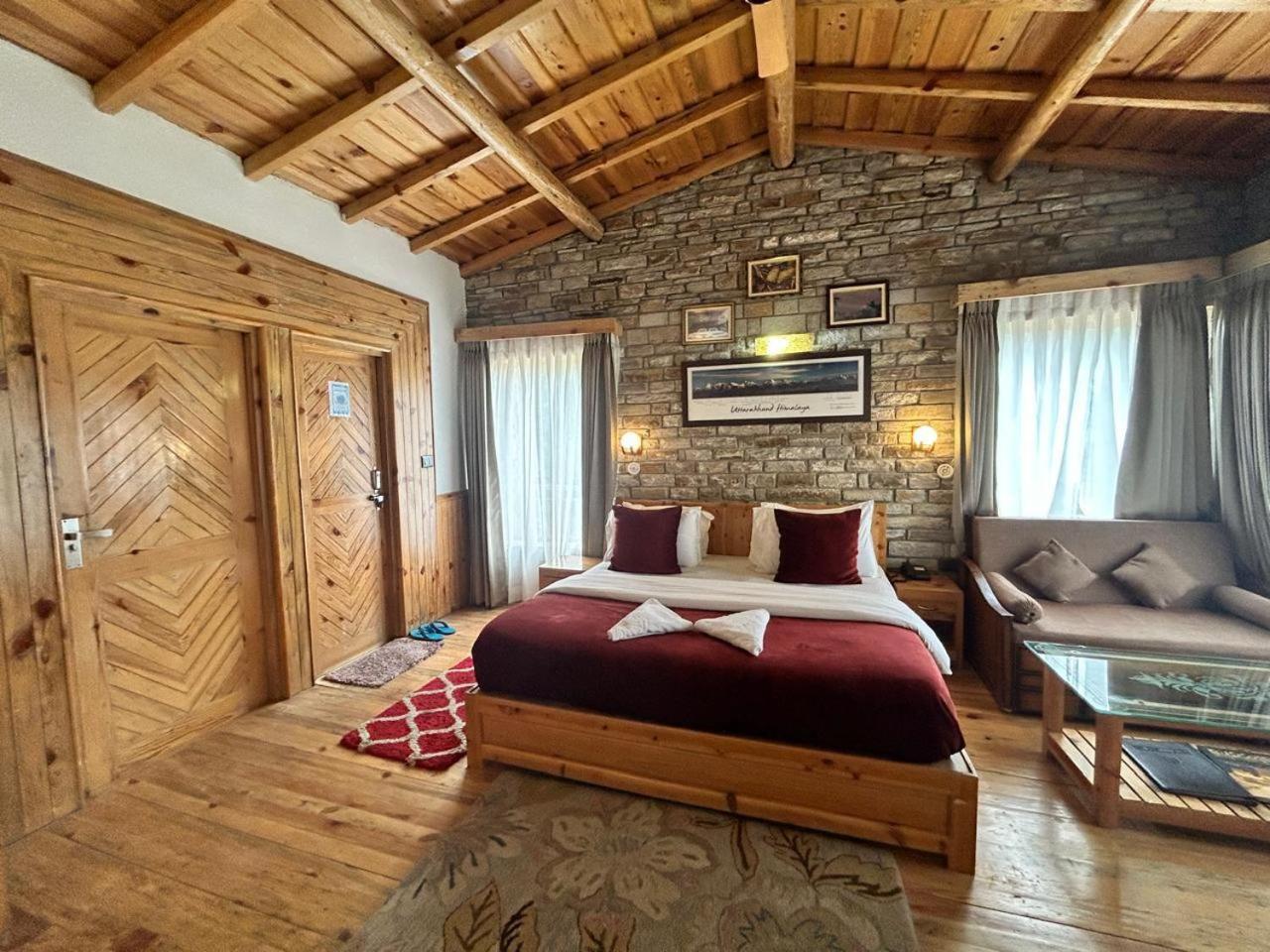 Kasar Himalaya Holiday Resort, Binsar Rd อัลโมรา ภายนอก รูปภาพ