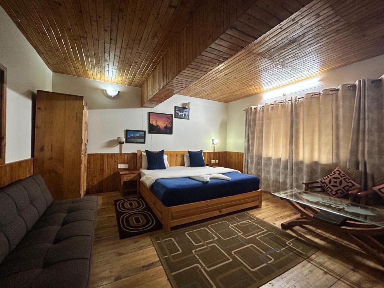 Kasar Himalaya Holiday Resort, Binsar Rd อัลโมรา ภายนอก รูปภาพ