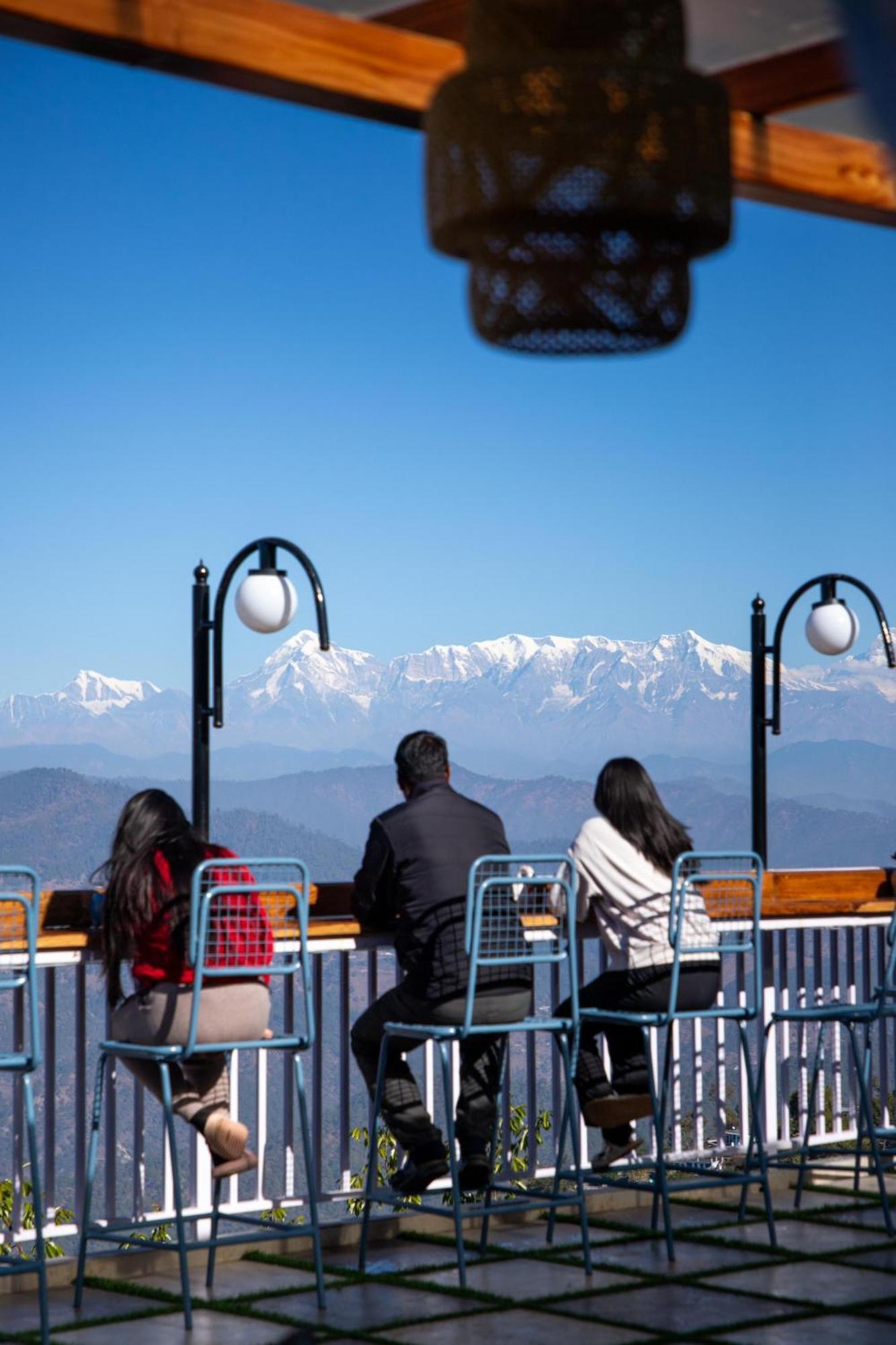 Kasar Himalaya Holiday Resort, Binsar Rd อัลโมรา ภายนอก รูปภาพ