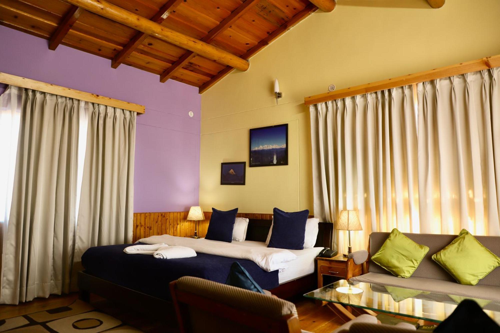 Kasar Himalaya Holiday Resort, Binsar Rd อัลโมรา ภายนอก รูปภาพ